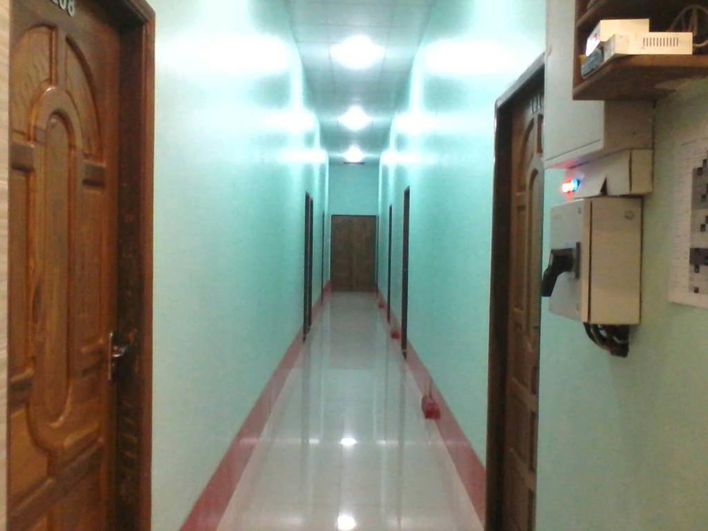 Aung Tha Pyay Hotel 3 Rangun Szoba fotó