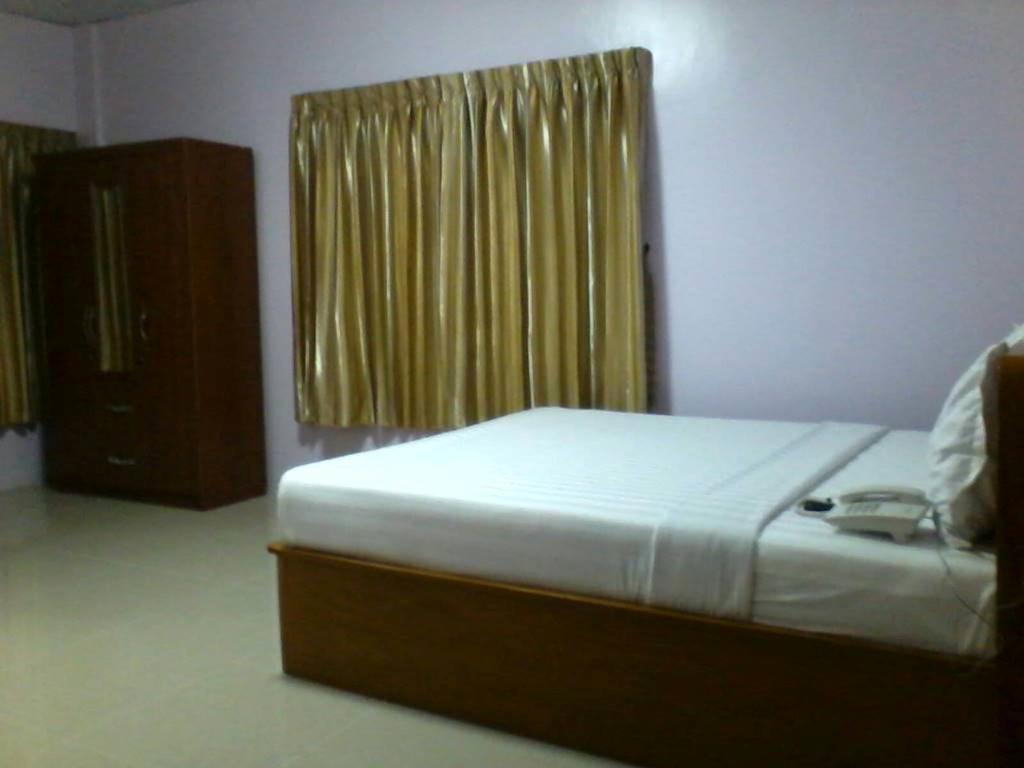 Aung Tha Pyay Hotel 3 Rangun Szoba fotó