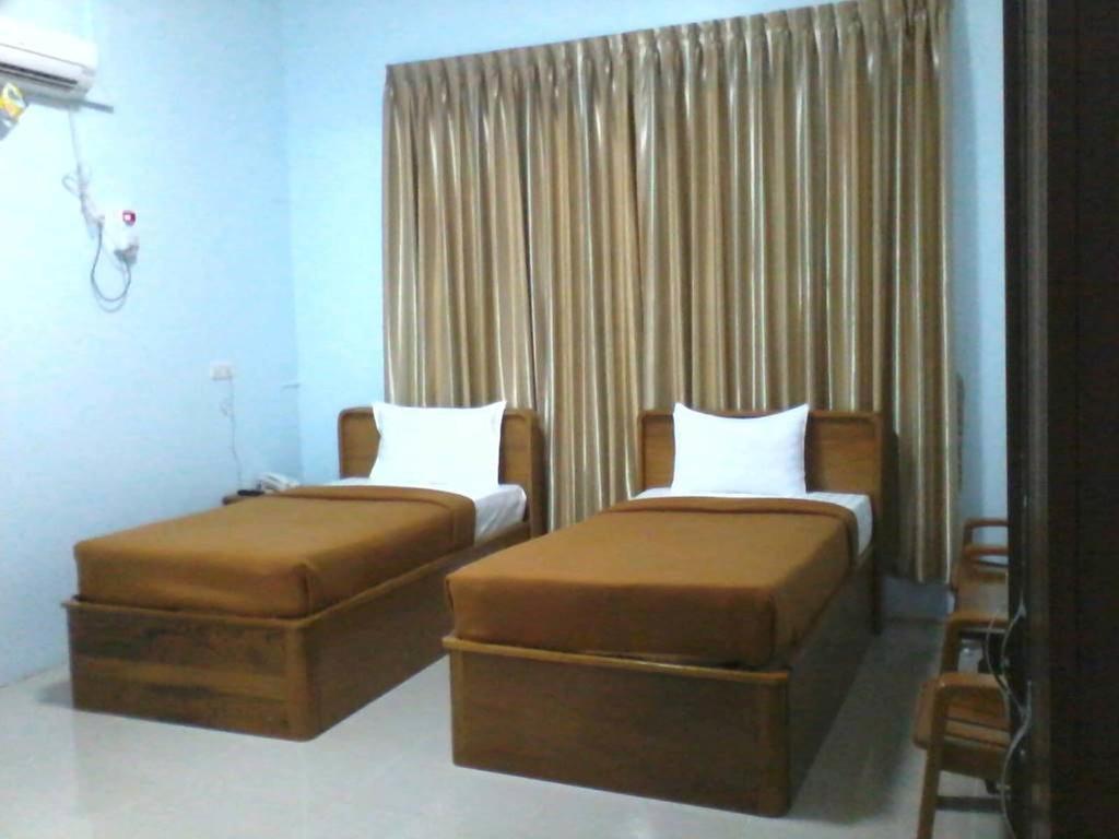 Aung Tha Pyay Hotel 3 Rangun Szoba fotó