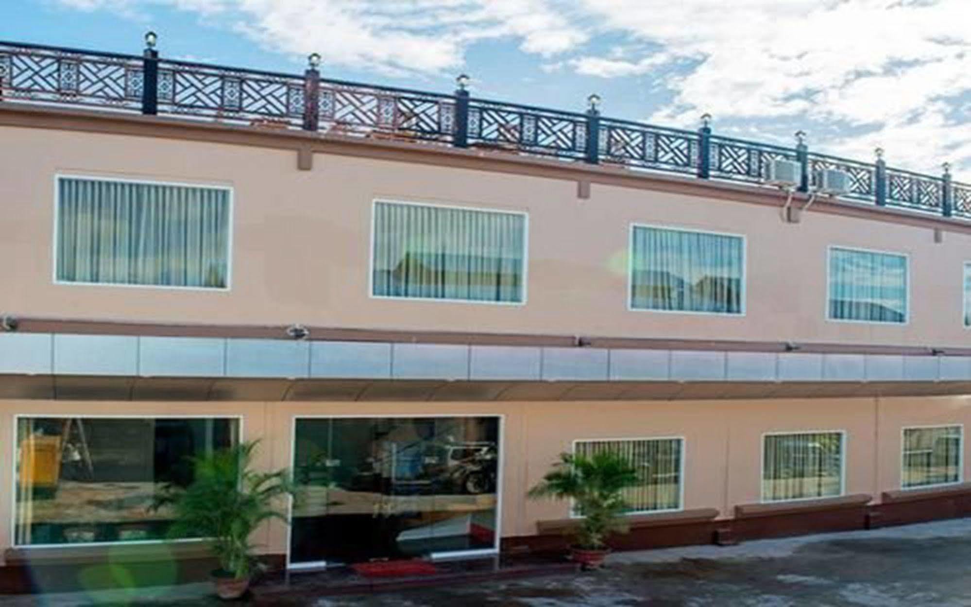 Aung Tha Pyay Hotel 3 Rangun Kültér fotó