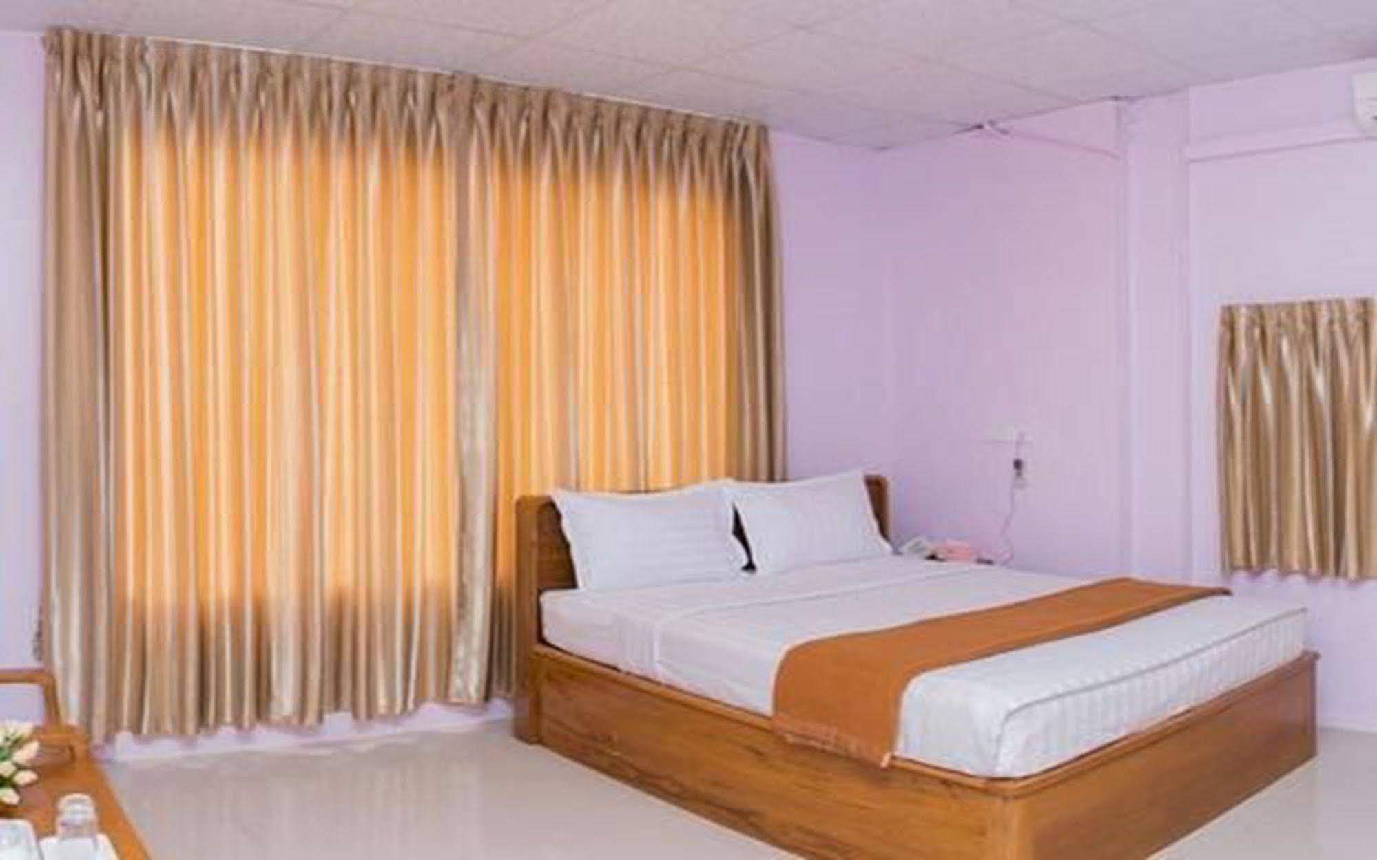 Aung Tha Pyay Hotel 3 Rangun Kültér fotó