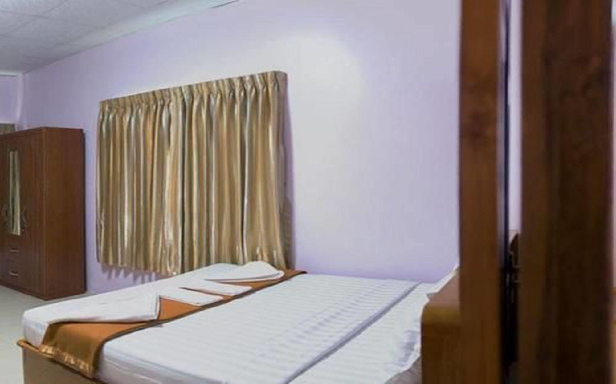 Aung Tha Pyay Hotel 3 Rangun Kültér fotó