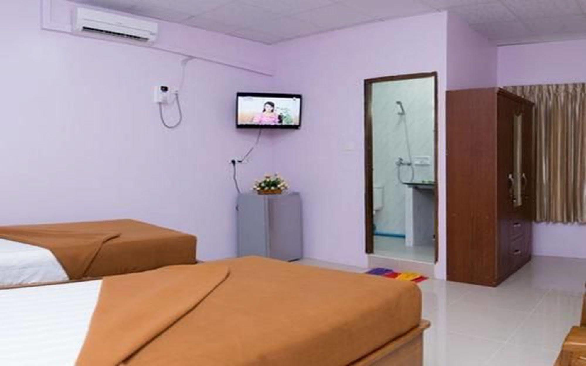 Aung Tha Pyay Hotel 3 Rangun Kültér fotó