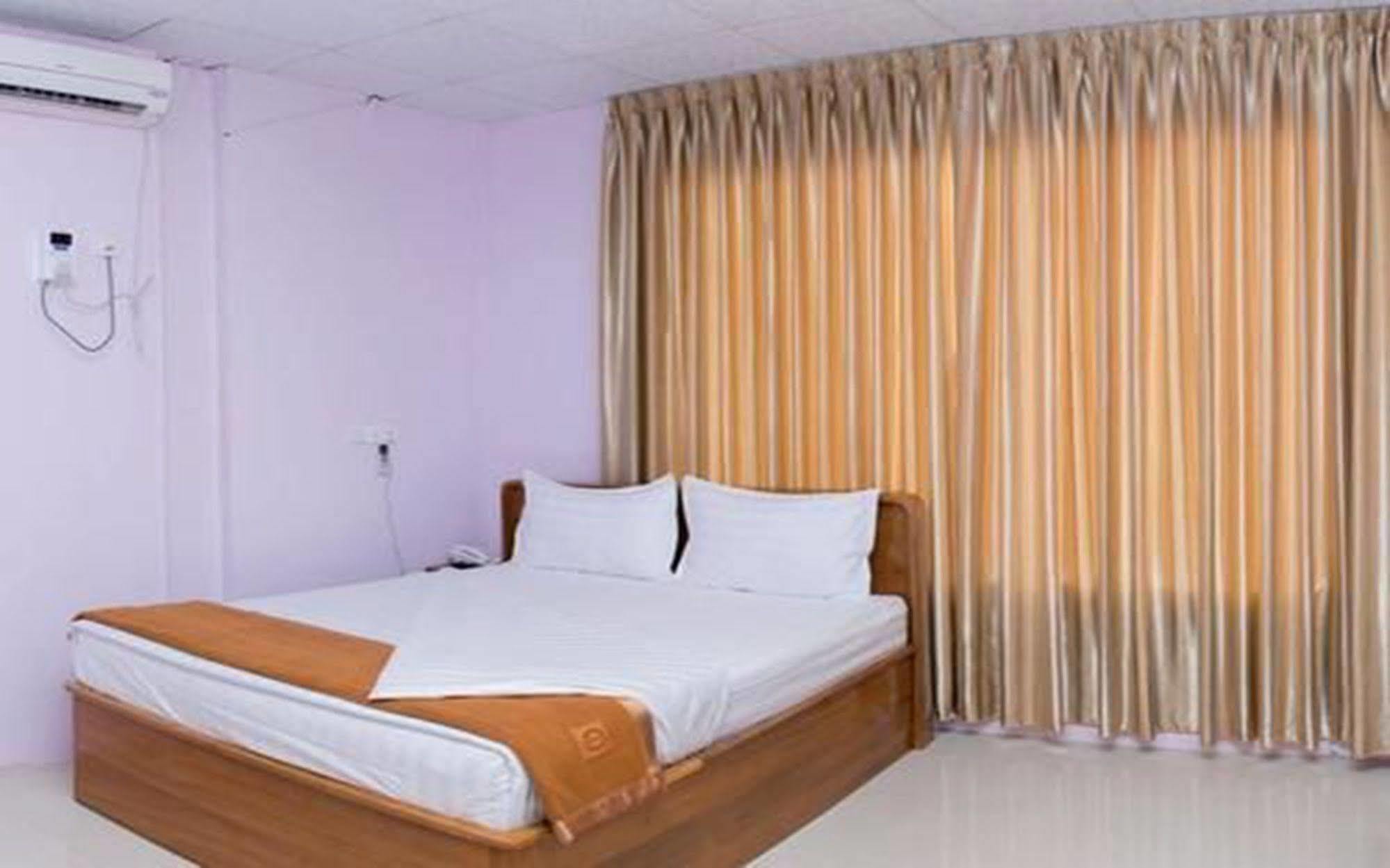 Aung Tha Pyay Hotel 3 Rangun Kültér fotó